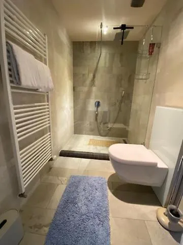 Weingut Mathis 1 Burgblick Pensionat