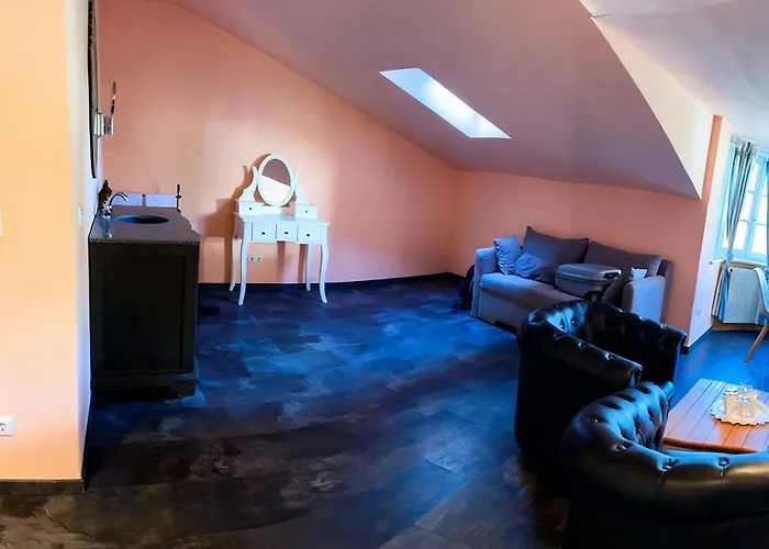 Pensionat Weingut Mathis 1 Burgblick 3*